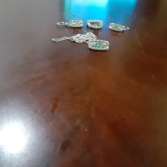 Jewerly - Picture 7 of 8